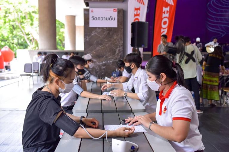 博仁大学与泰国红十字会组织无偿献血活动